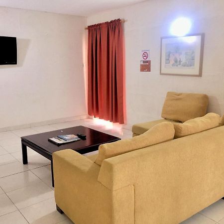 Ocean 15 Hotel Christ Church Esterno foto