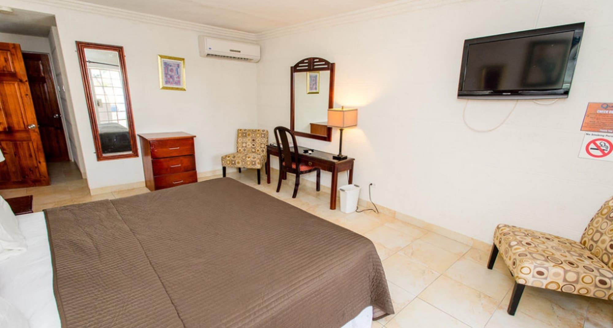 Ocean 15 Hotel Christ Church Esterno foto