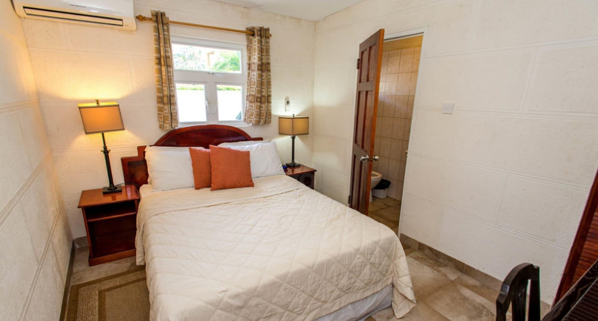 Ocean 15 Hotel Christ Church Esterno foto