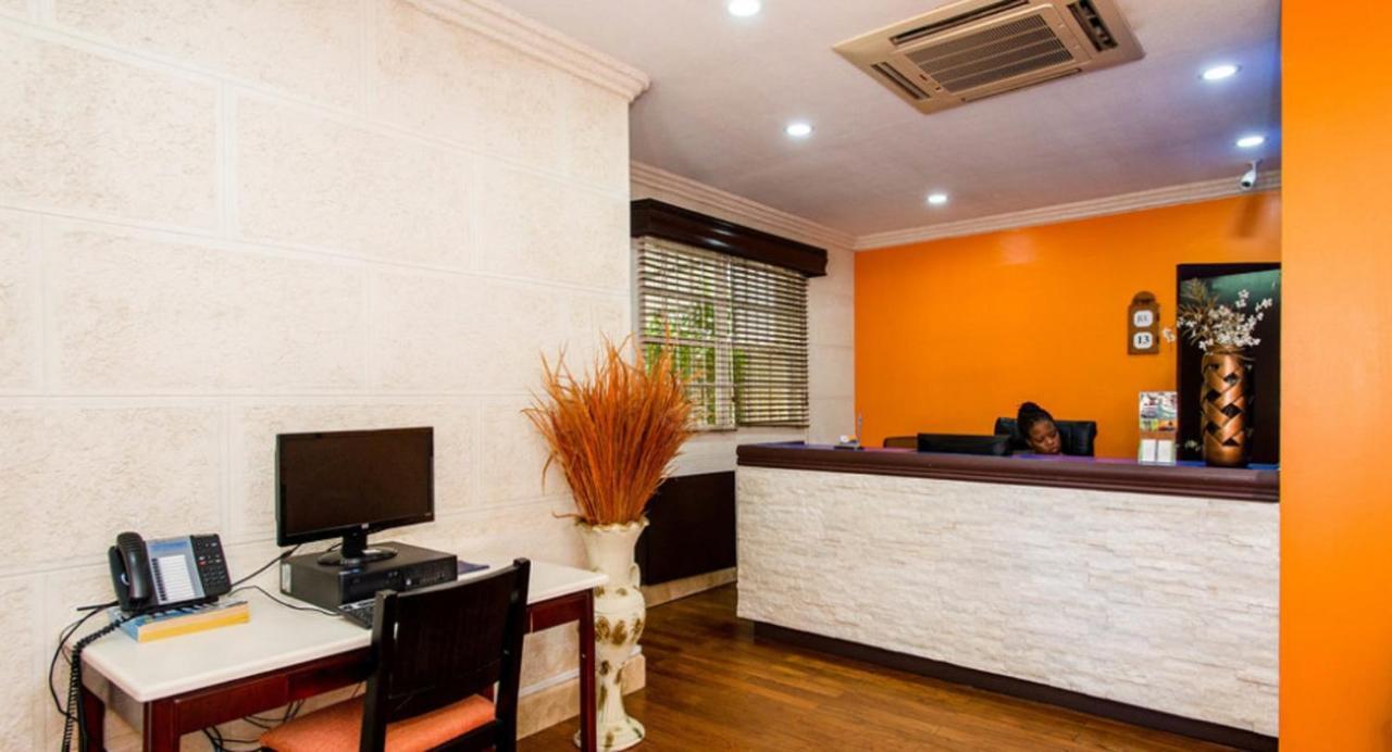 Ocean 15 Hotel Christ Church Esterno foto