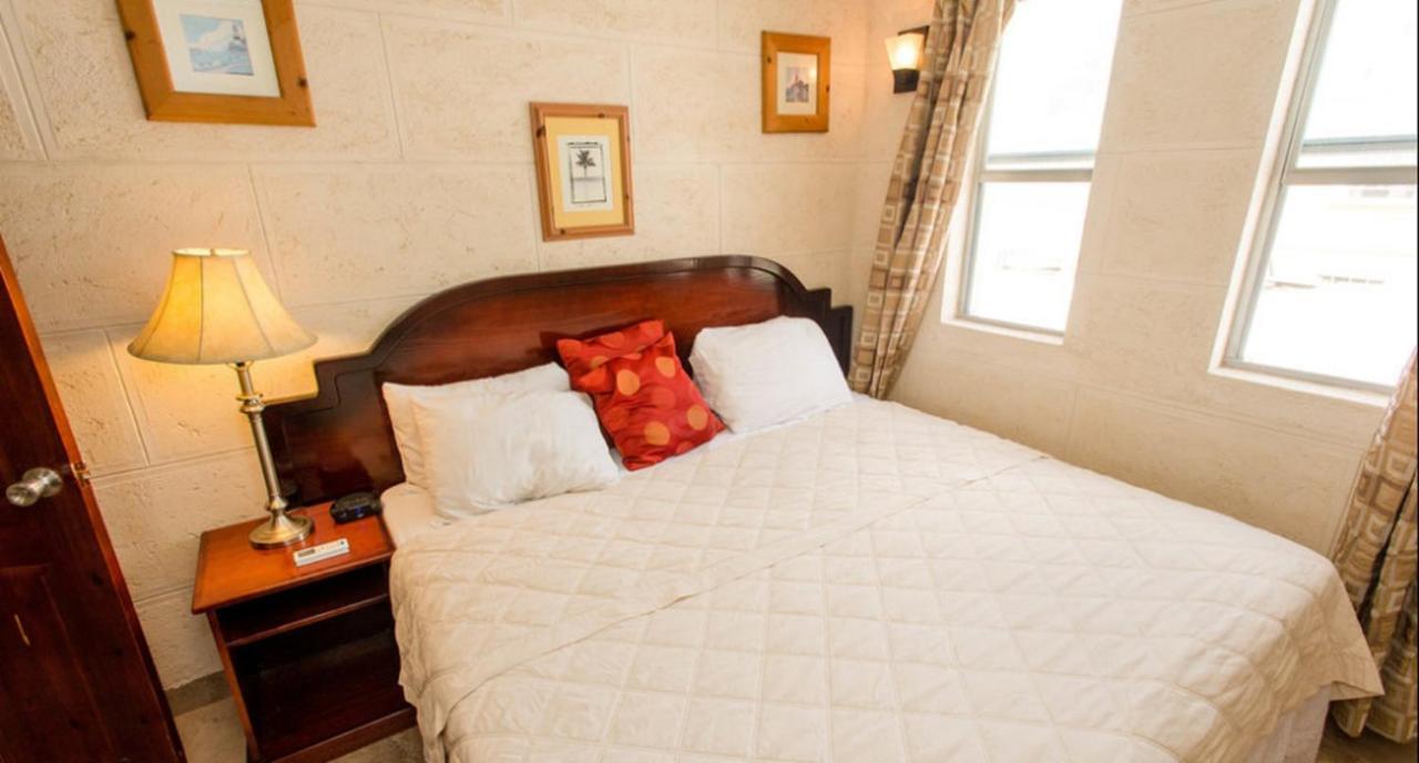 Ocean 15 Hotel Christ Church Esterno foto
